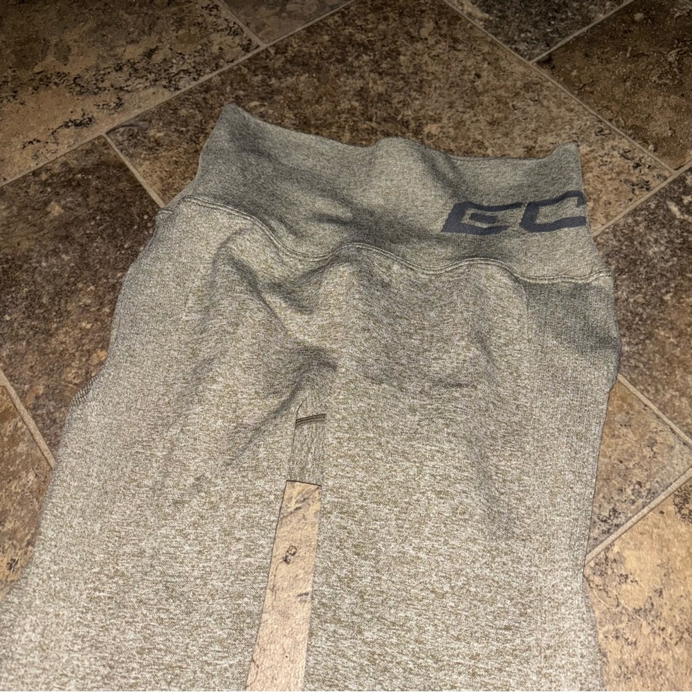 ECHT Arise Scrunch Butt Leggings - Picture 6 of 12